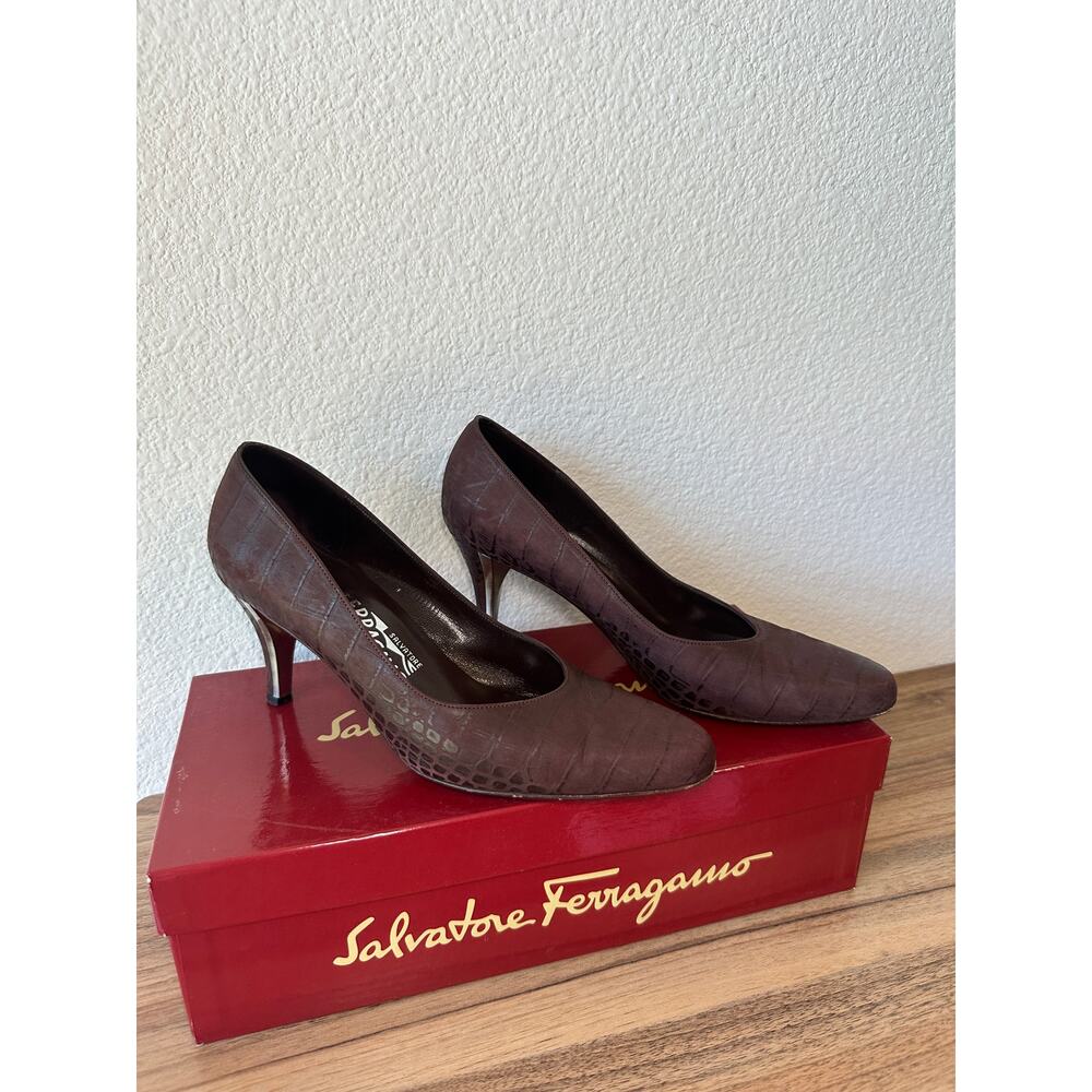 Salvatore Ferragamo Golden Heels Grape Croc Embossed Calf Leather 6.5B